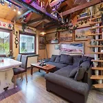 Holiday Home With 2 Bedrooms